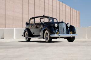 Packard Twelve All-Weather Cabriolet by Brunn 1938 года